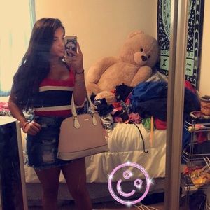 Meet your Posher, Fatima